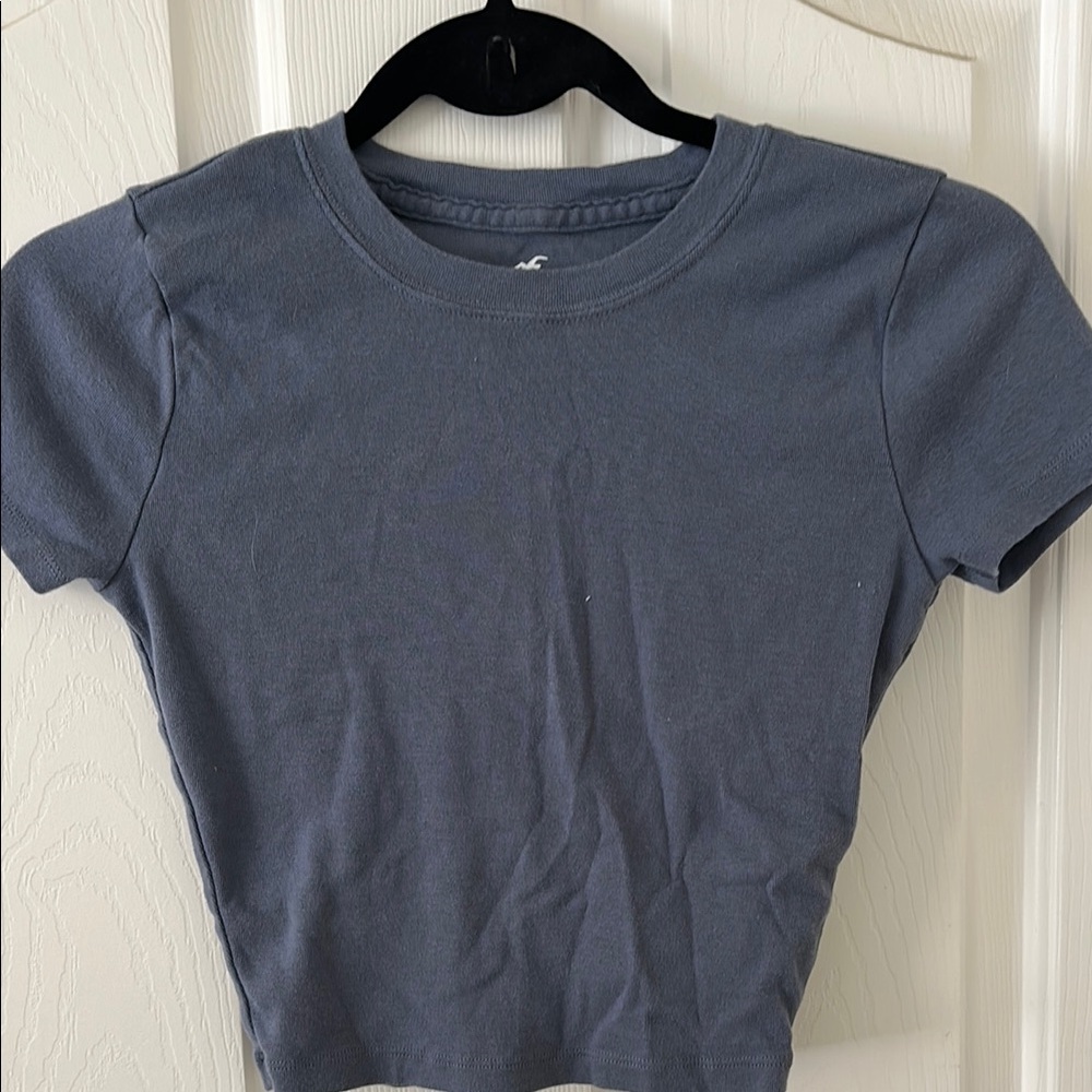 Hollister Women's Blue Crop Top